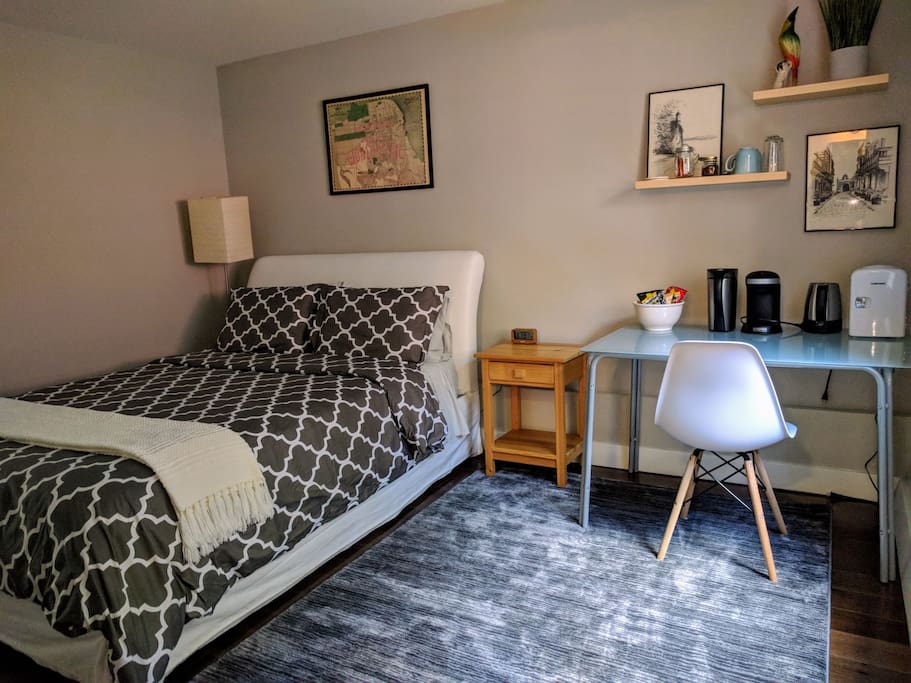 We look forward to hosting you at Farmer's Market Hillside Haven!
