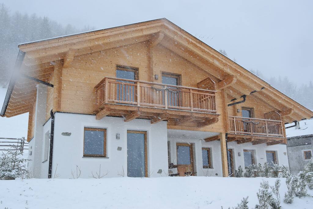 Der Hütterhof im Winter
