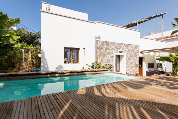 Villa traditional Canaria private Pool and  Garden