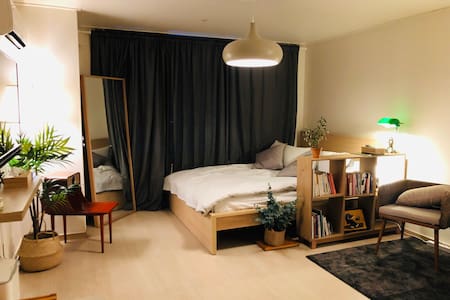 [Gangnam St. 5min] Ray's modern and cozy flat #3