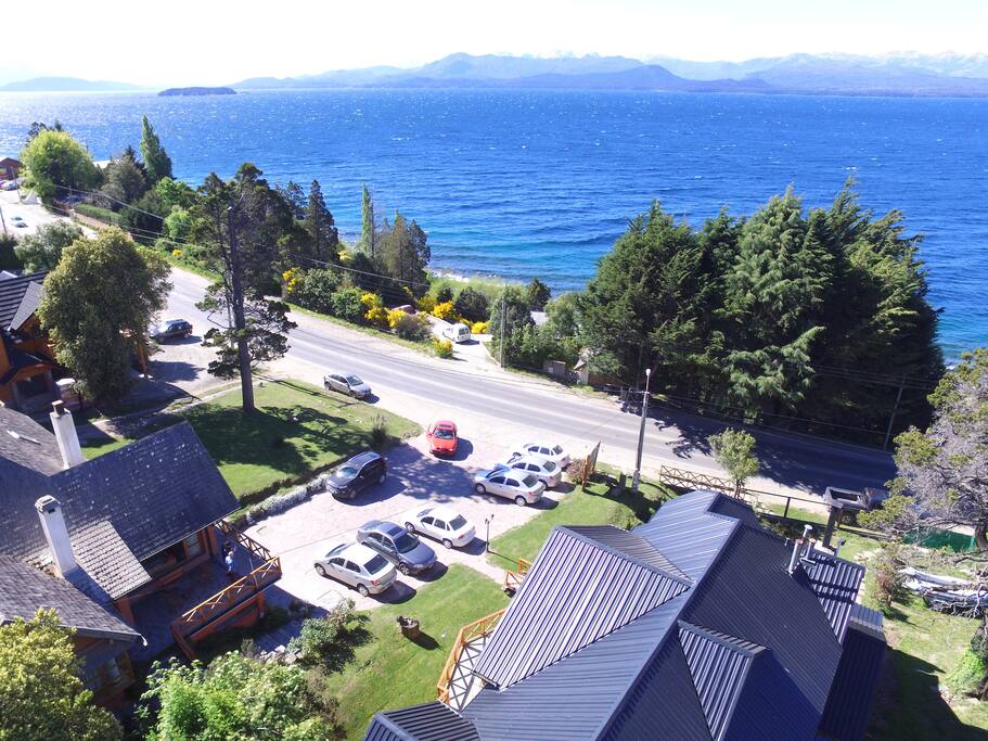 Apart hotel del arroyo frente al lago Nahuel Huapi
