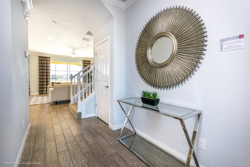 2107CroftonAvenue-3