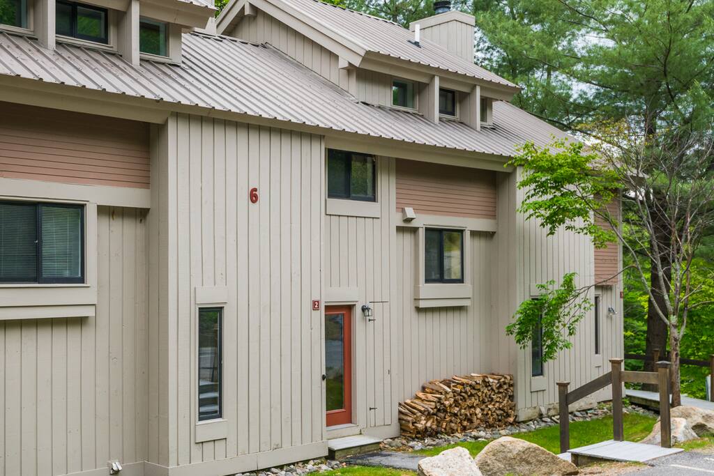 Beautiful Mountain Home Tucked Into The Woods Near Loon!
