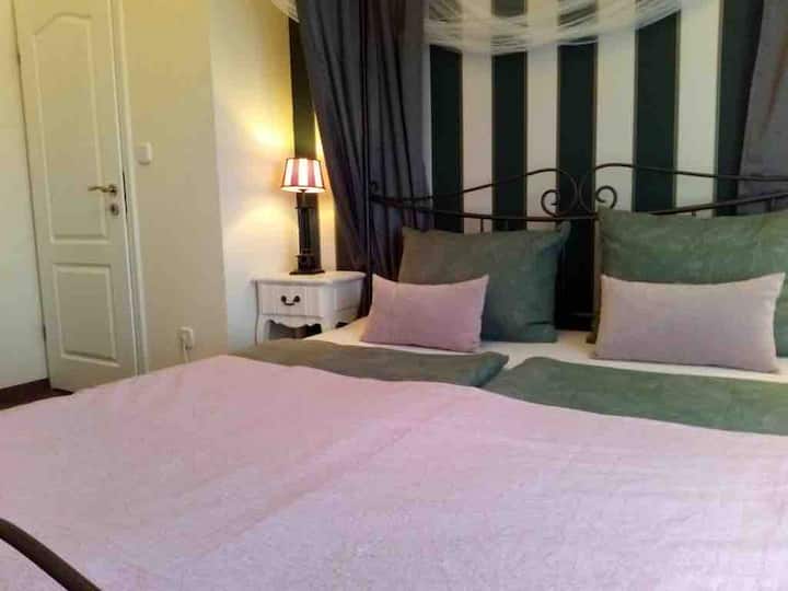 غرفة النوم 1