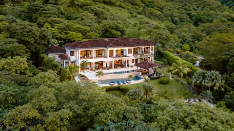All Inclusive Luxurious 8 BR Villa with Ocean View