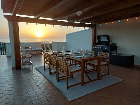 Villa Sea View 
Exklusives Penthouse Dachterrasse