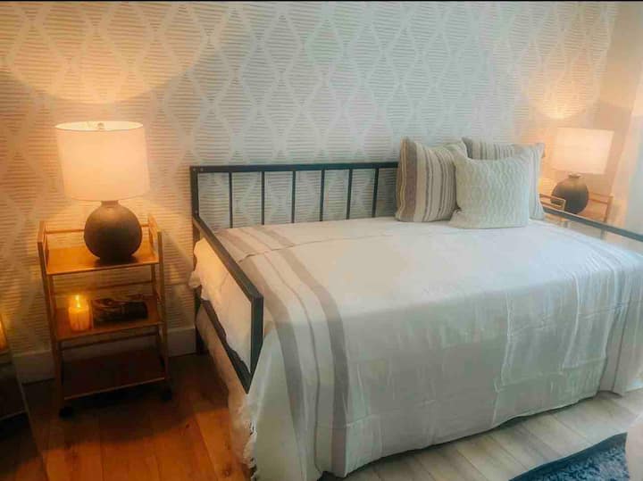 Master bedroom twin bed trundle