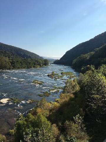 Overlook Drive, Harpers Ferry, WV 1