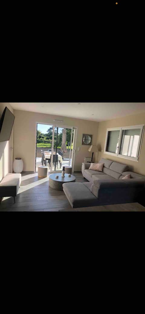 Warm house 5 minutes from sea 🍀
