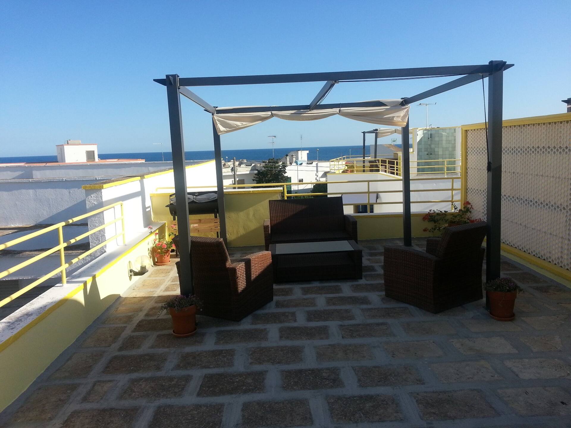 Two-room apartment 50 meters from the sea (PARROT)
