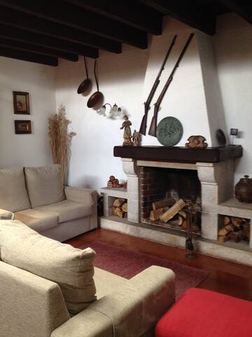 Casa com piscina gallery image 3