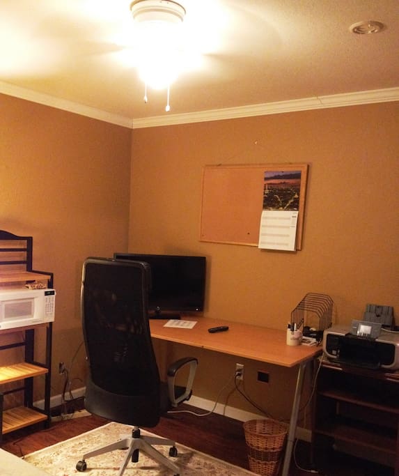 TV (basic cable w remote), printer, & pens
