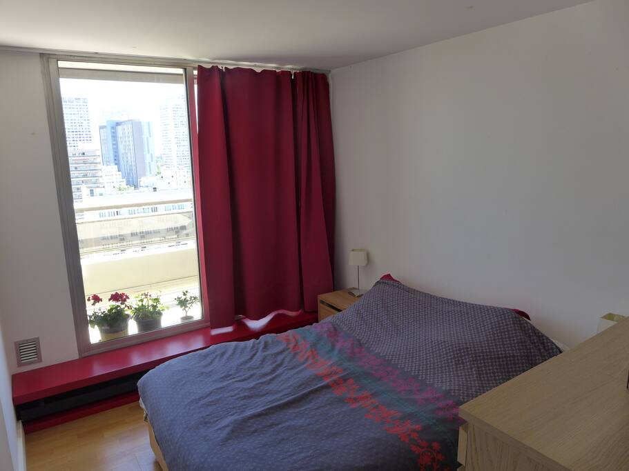 Room (1) with double bed