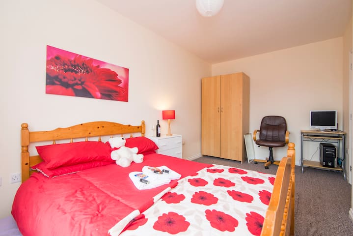 Manchester Airport newbuild house