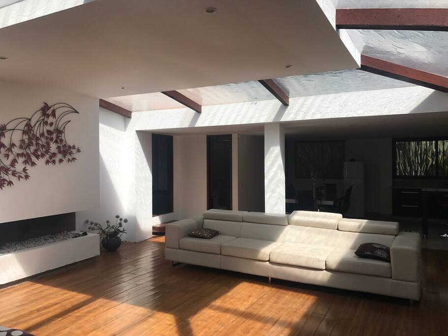 Sala con chimenea