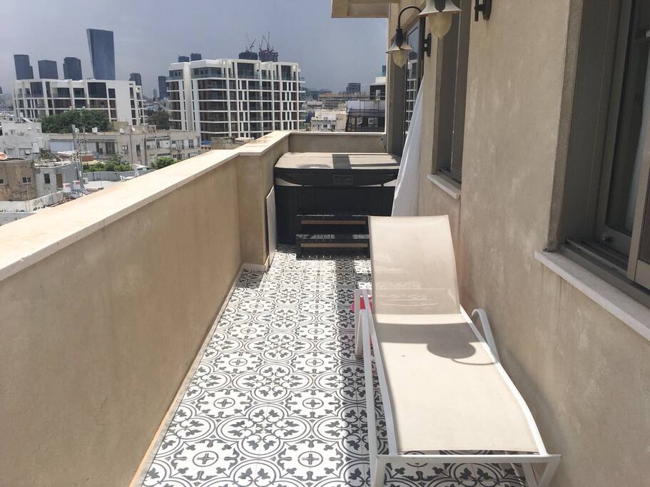 Full sea view balcony with warm jakuzi