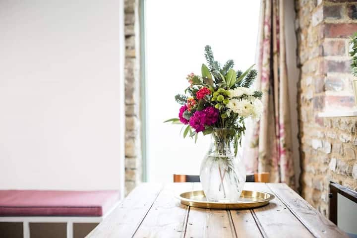 Beautiful Renovated Cosy Barn, In Family Garden. - Bristol