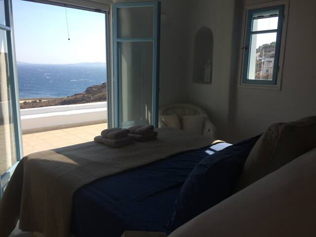 TRANQUIL VILLA WITH FANTASTIC VIEW gallery image 4