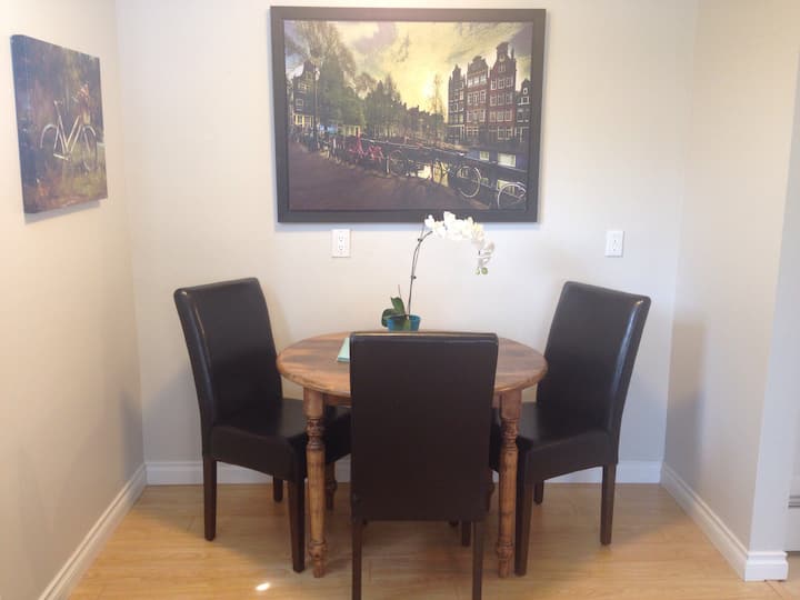 2 bedroom 1 bathroom full kitchen private suite.