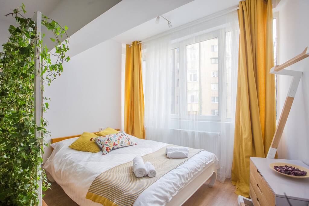 1. Airport transfer
2. Castles one day tour – Peles, Dracula and Rasnov fortress)
3. Half day tour of Bucharest
4. Full day tour of Bucharest
5. Bucharest Gastronomy tour
6. Carpathian Mountains villa accommodation