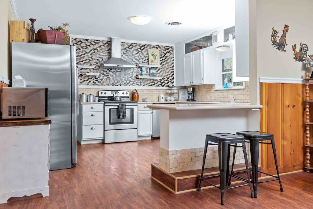 Brand new kitchen fully stocked