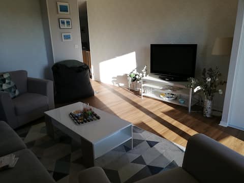 Top performing Airbnb: Apartment in a pretty fishing port in Grandcamp Maisy