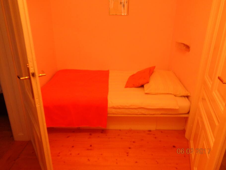 Schlafzimmer 2 - Bett 120 breit