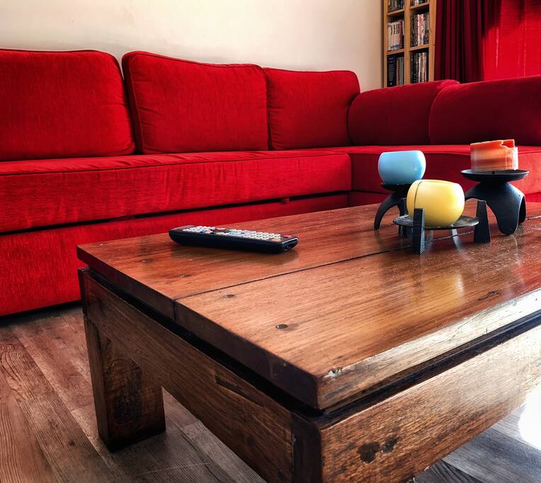 Lounge with large sofa-bed