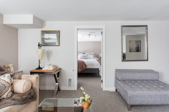 Guest suite in Vancouver · ★4.94 · 1 bedroom · 1 bed · 1 bath