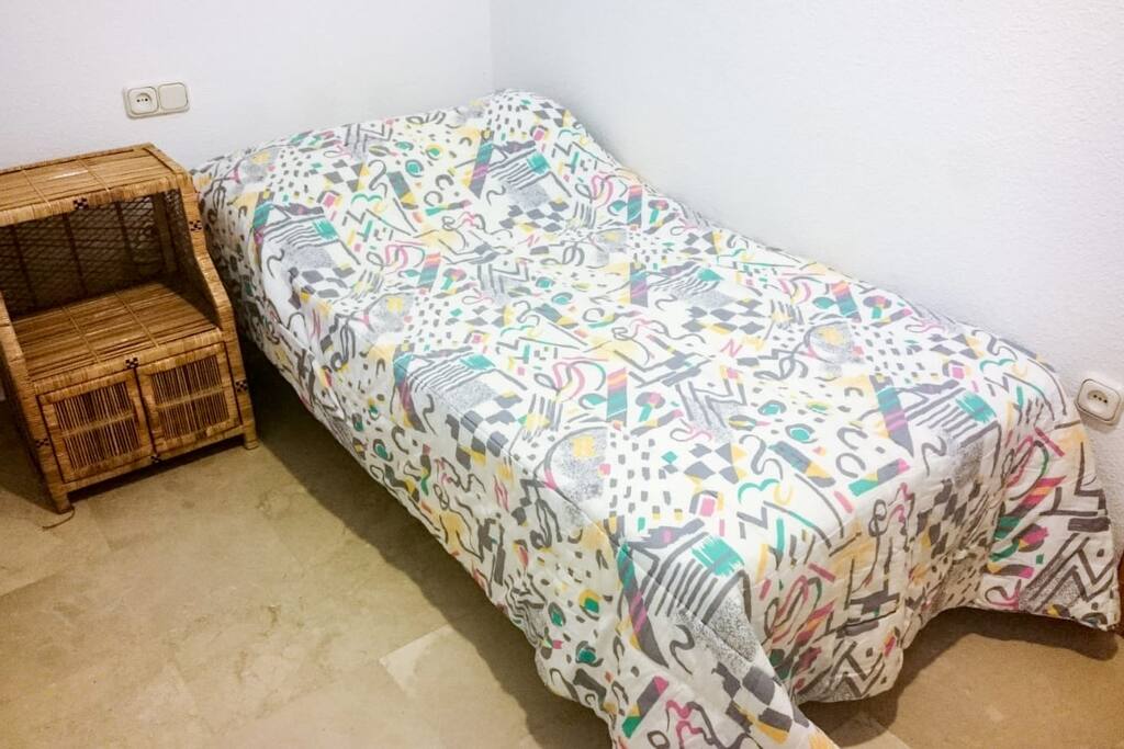 ROOM 1