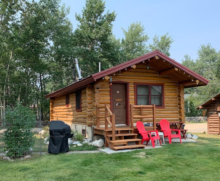 Mini Moose 1 bedroom cabin in Red Lodge, MT Cabins for Rent in Red