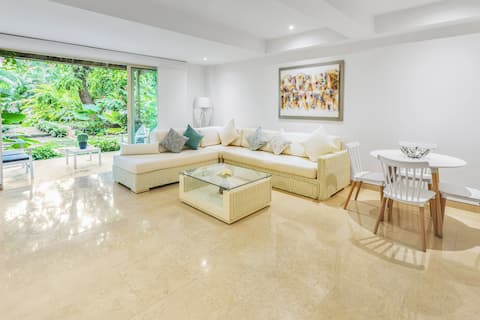 Successful Airbnb property: Luxury 1-BR apt Inside the Old City in Bolívar