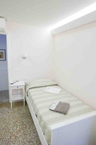 Venice Rialto Bridge Apartment gallery image 3