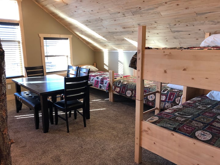 การนอนเป็นพิเศษในบริเวณห้องใต้หลังคา