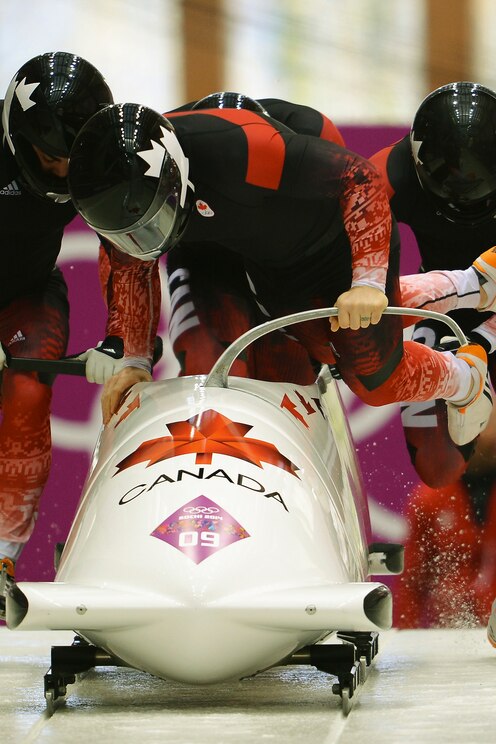 Show full-screen, host-provided image