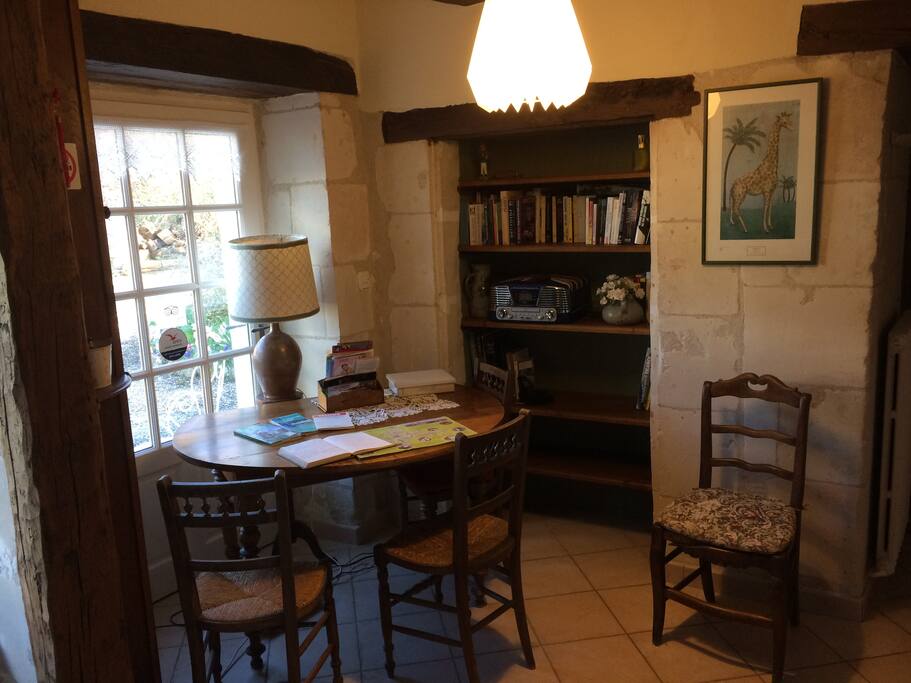 Entrée, Coin bureau.