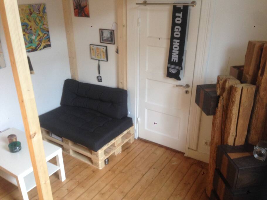 Das Zimmer/Your room