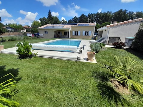 Beautiful villa with swimming pool