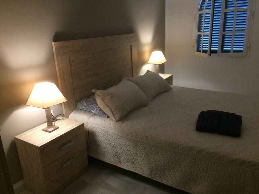 Schlafzimmer 2