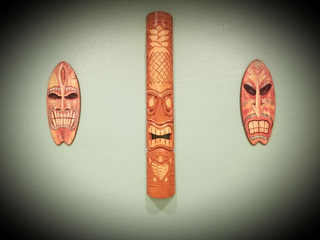 The Tasteful Tiki Urban Retreat