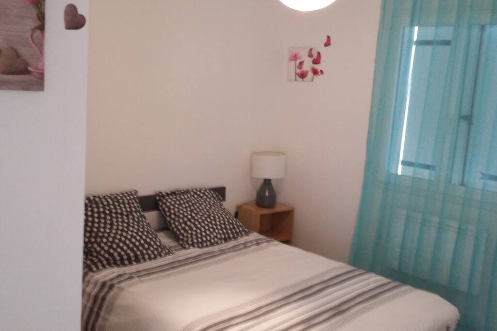 CHAMBRE AVEC LIT DOUBLE
