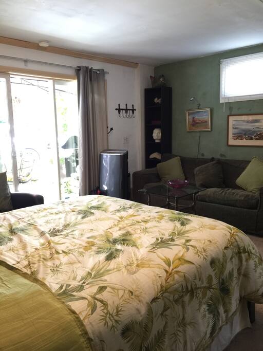 Provincetown Garden level studio Guest suites for Rent in