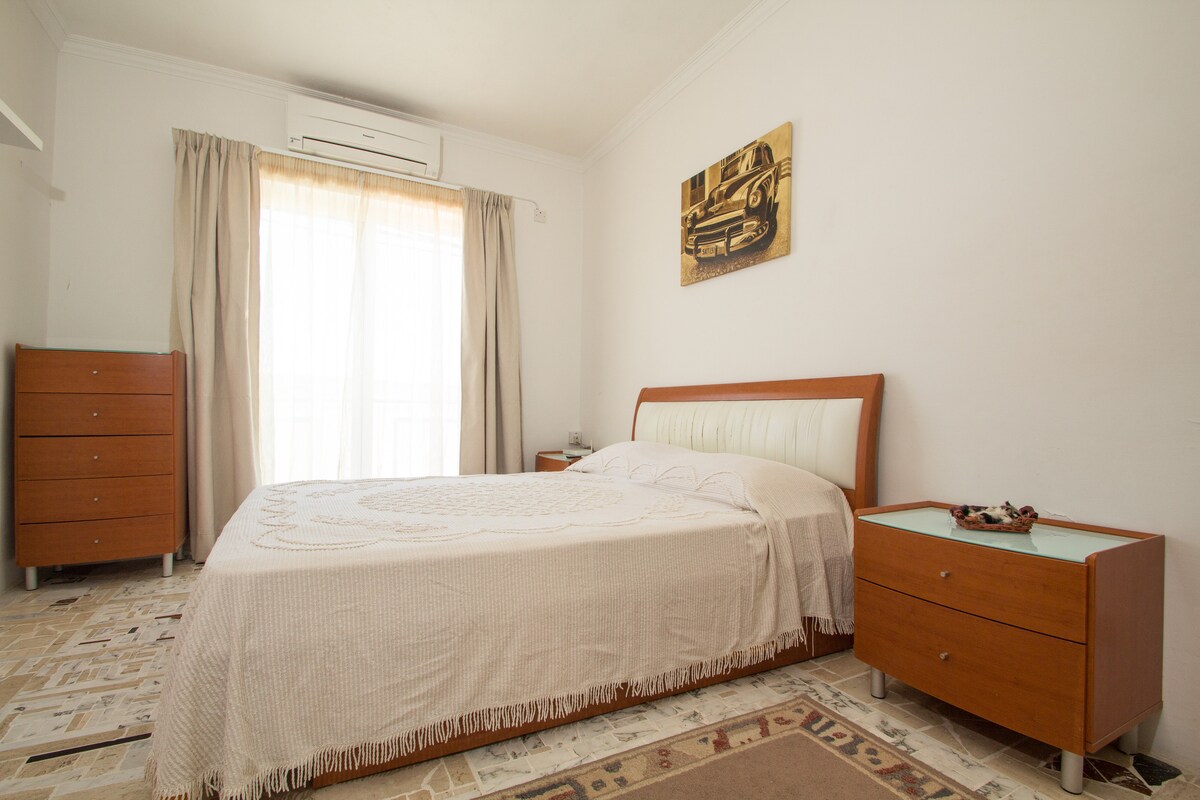 1 bedroomed, cosy apt 3min from sea