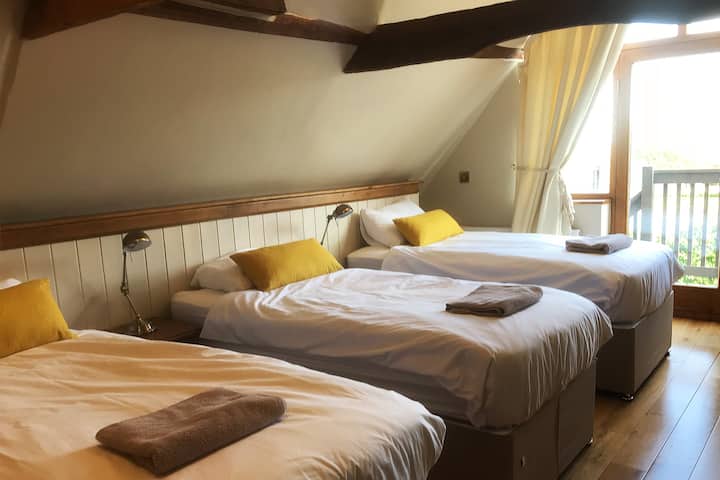 2张床-可设置为3张单人床或1张加大双人床+备用单人床