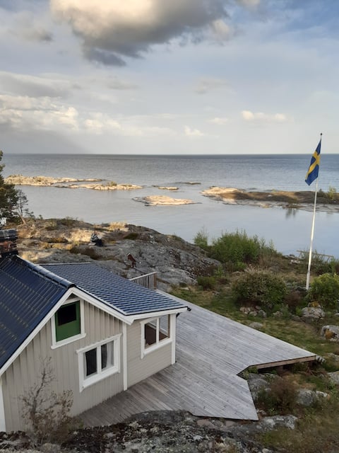 Cabin at Lake Vanern
