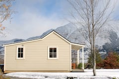 Charming++Glenorchy+Cottage+-+No+cleaning+fee