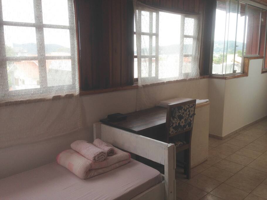 Quarto solteiro - vista para a Lagoa