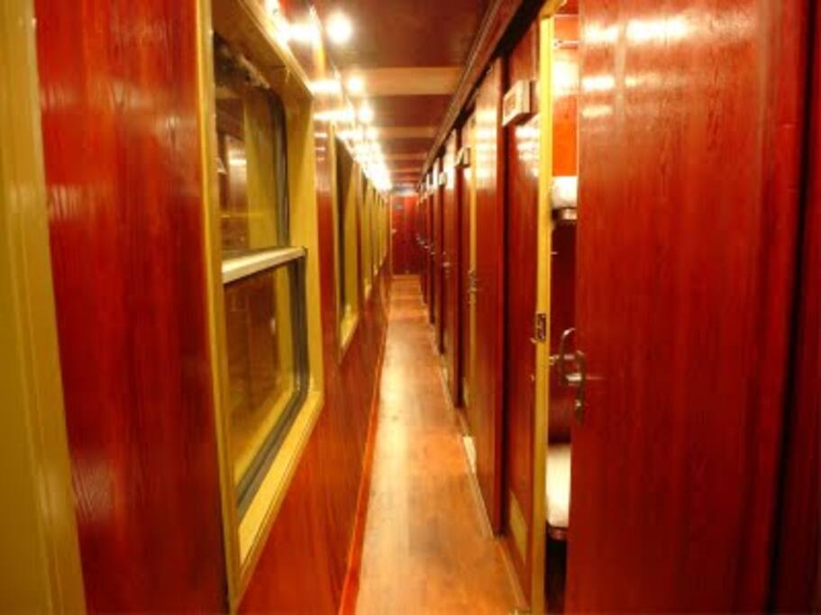 Train's Lobbly