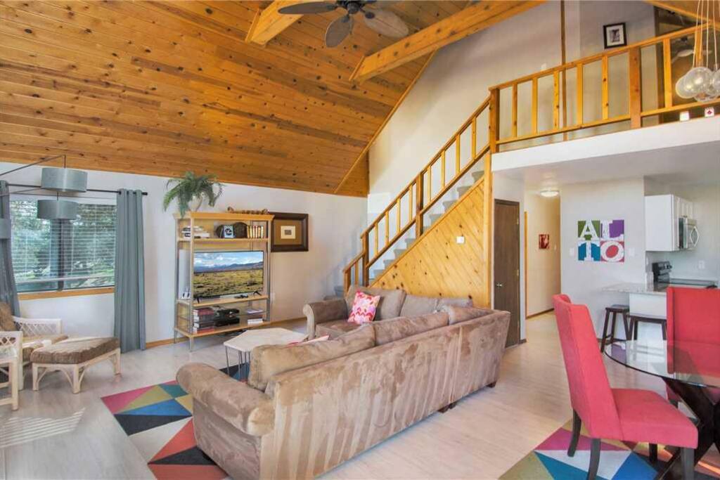 Welcome to Air Nuevo - Whether you're watching TV or relaxing. Our living room is a great place to be indoors and simply relax, c