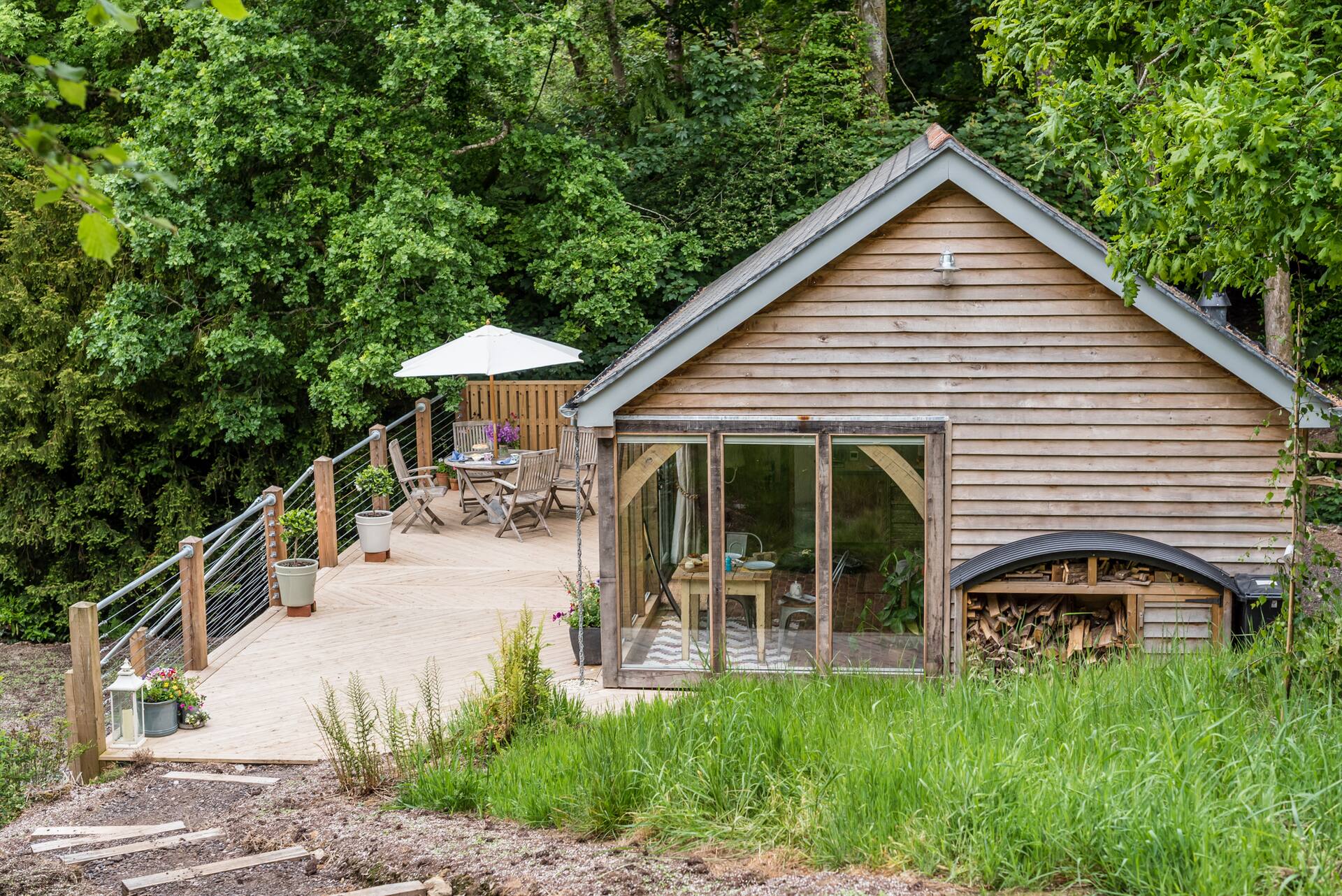 The Old Chicken House, Otterhead Lakes ¦ Hottub